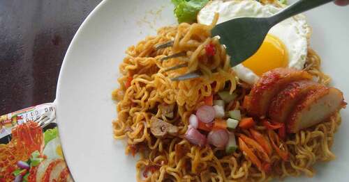 Ilustrasi mie goreng ala warkop. (Foto: Int)